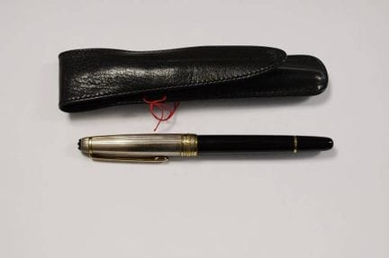 Montblanc Meisterstück
4810 fountain pen, 18-karat