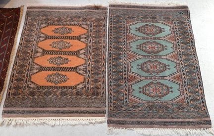 Coppia di piccoli tappeti in cashmere
90 x 60 cm
