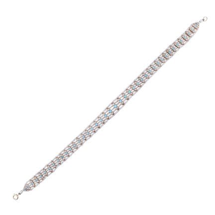 COLLIER DE CHIEN composé de cinq rangs de petites 