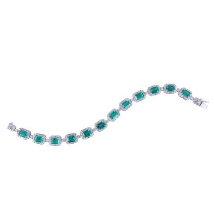 * 18K white gold bracelet with rectangular emerald