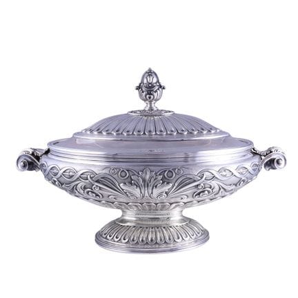 SOUPERIÈRE en argent 925/1000, de forme ovale avec