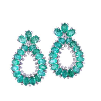 * PENDIENTES con colgantes en forma de gota, reali