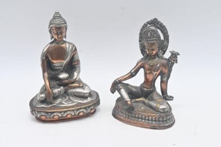 Lote de dos estatuillas de aleación de cobre: Tara