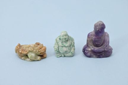 Conjunto de tres figuras de piedras duras, compues