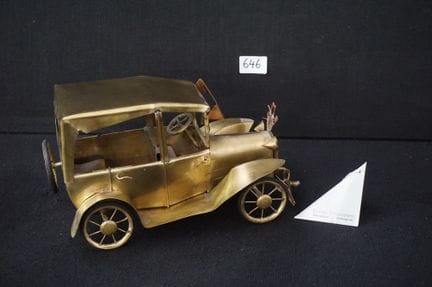 DANIEL DHAESELEER - "oldtimer" - copper sculpture 
