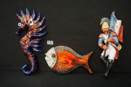 Set of 3 vintage ceramic pieces—wall decor—consist