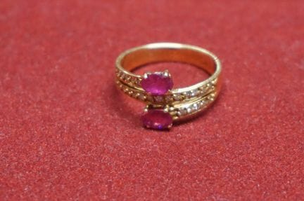 stunning ring—with two rubies weighing 1.09 carats