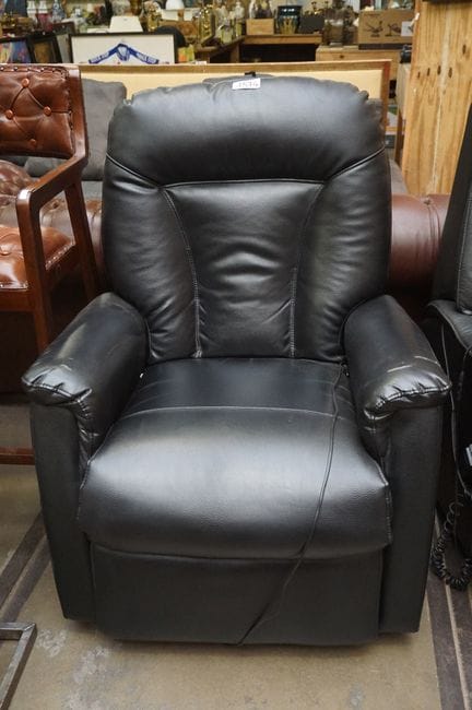 black leather recliner - with electric controls - 
