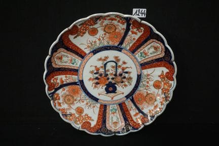 großer japanischer Porzellanteller – Imari – gezac