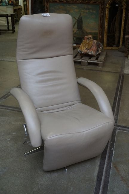 JORI - bonito sillón reclinable de cuero beige - m