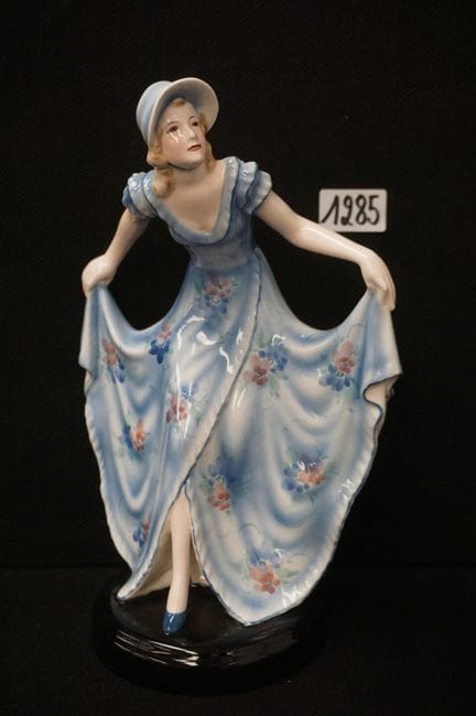 GOLDSCHEIDER - polychrome Art Deco sculpture - des
