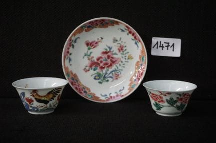 Posten antikes chinesisches Famille Rose Porzellan