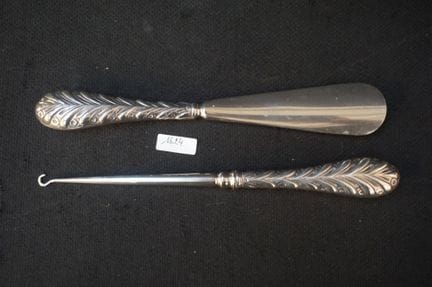 Button hook with matching shoe horn - silver - hal