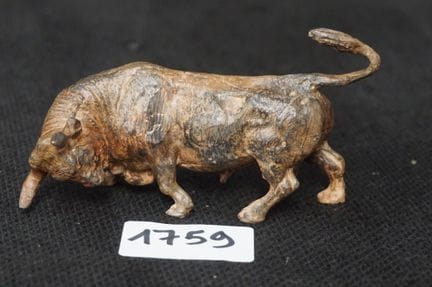 PIERRE CHENET - "toro" - scultura in bronzo - firm