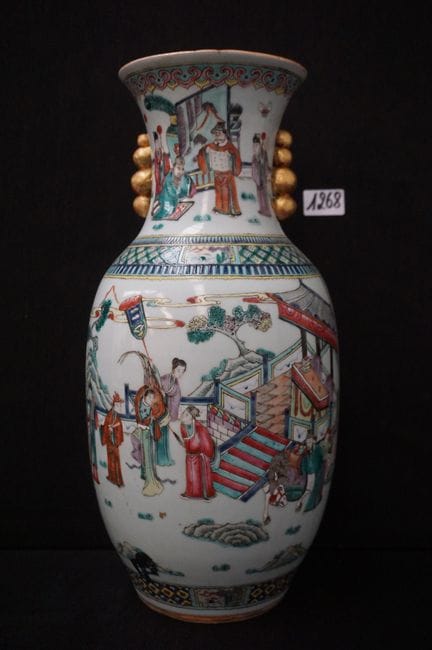 schöne antike chinesische Vase aus Porzellan - Fam