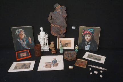 Schöne Aziatica-Kollektion – darunter: Figuren aus