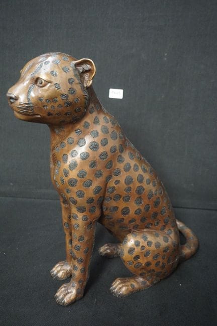 Large bronze sculpture - "Seated Cheetah" - H: 50 
