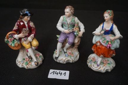 SITZENDORF - 3 romantic polychrome porcelain figur