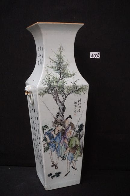 Beautiful antique Chinese porcelain vase - QIANJIA