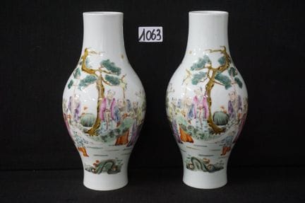 2 schöne chinesische Porzellanvasen – ein Paar! – 