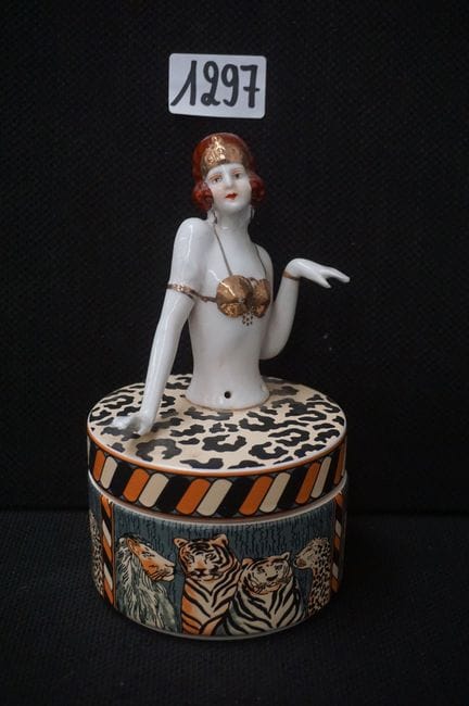 Art Deco-style bonbonniere - porcelain - polychrom