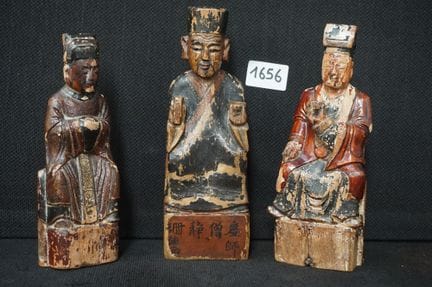 3件中国古董木制祖先像——彩绘——高：20至23厘米