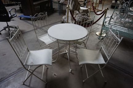 Round garden table with 4 matching chairs - wrough