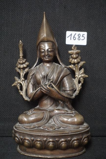 Tibetan bronze statue - "Lama Tsongkhapa" - H: 24 