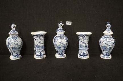 DELFT - beautiful five-piece "cabinet set" - blue 