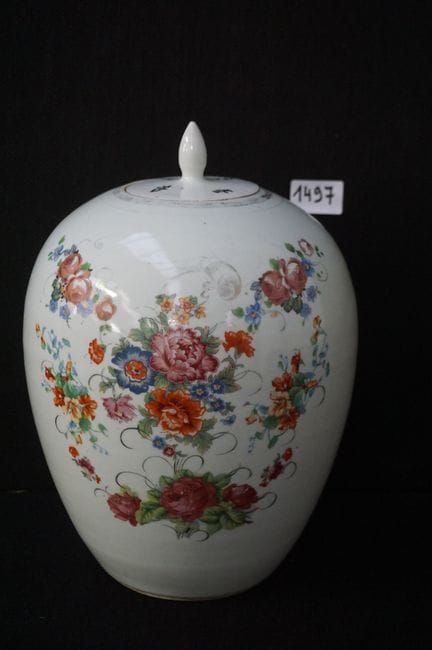 Antique Chinese porcelain ginger jar—floral design
