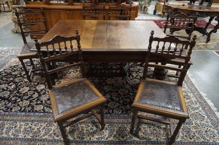 Tavolo francese in stile Enrico II con 6 sedie - 1