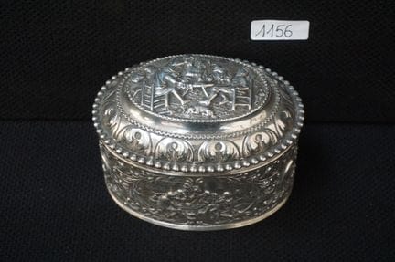 Preciosa tetera antigua de plata — con sellos de c