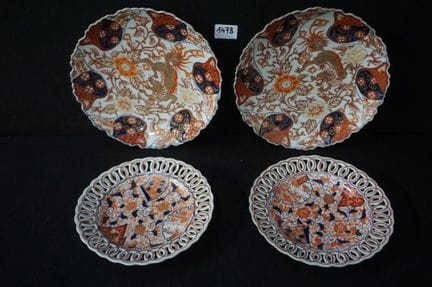 4 Japanese porcelain plates - Imari - diameter: 22