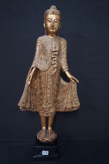 Thailändische vergoldete Holzstatue – „stehender B