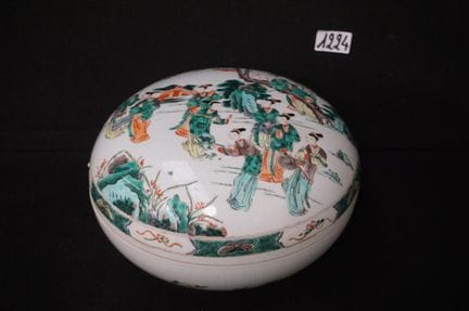Große chinesische Porzellanschatulle mit Deckel – 