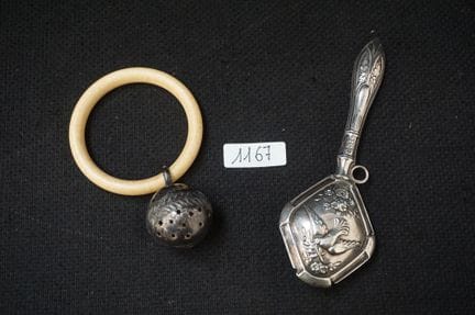 2 sonajeros para bebé en plata