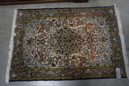 Tapis persan - 151 x 104 cm