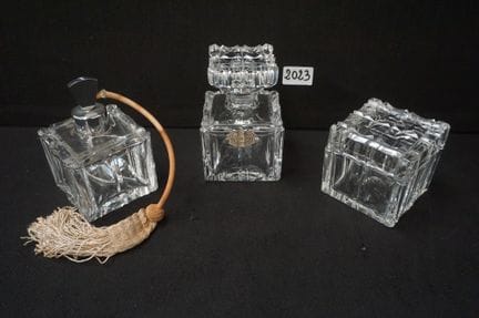 VAL SAINT LAMBERT - three-piece crystal toilet set