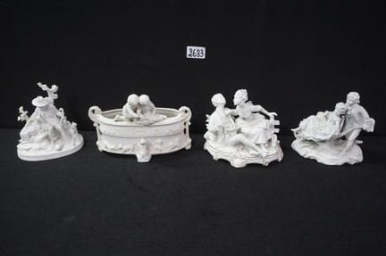 4 gruppi romantici in biscuit - A: circa 15 cm