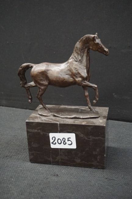 cheval en bronze - sur socle en marbre - H : 20 cm