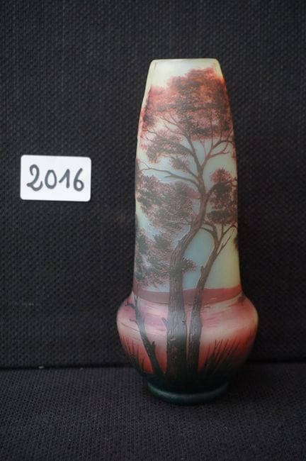 DEVEZ - beau vase en pâte de verre - signé - orné 