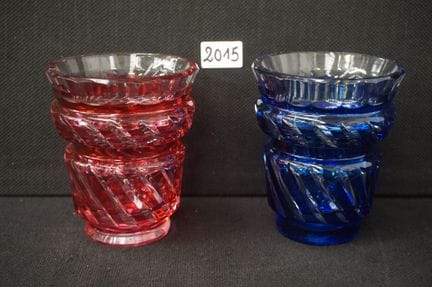 VAL SAINT LAMBERT  - 2 beaux vases en cristal tail