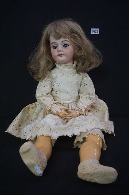Grande poupée ancienne en porcelaine - « A.M. 15 D