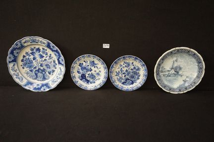 DELFT - 4 piatti dipinti a mano - blu e bianco - d