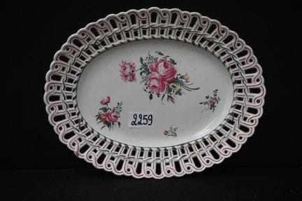 LUNEVILLE - piatto con motivi floreali - L: 34 cm