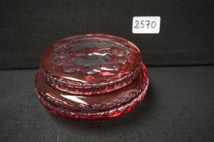 VAL SAINT LAMBERT  - Art Deco bonbonniere in red h