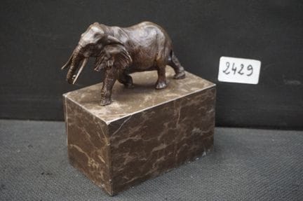 éléphant en bronze sur socle en marbre - H : 14 cm