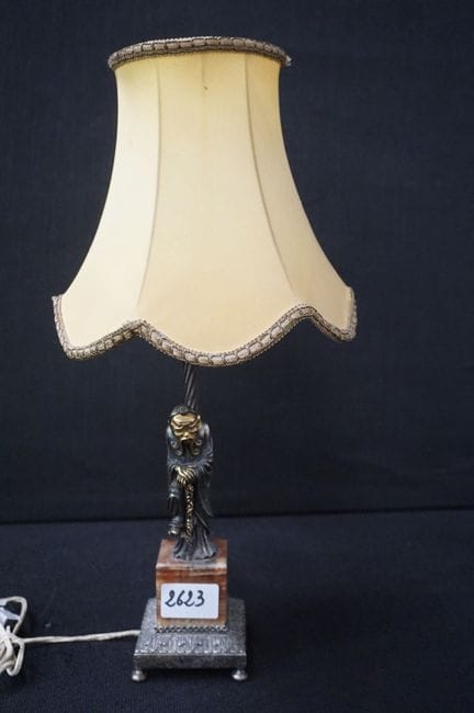 lampada da terra in stile asiatico - sostenuta da 