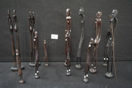 lotto di statuette africane in legno in stile stil