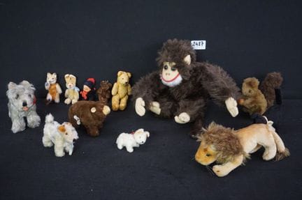 une belle sélection d'articles vintage en peluche